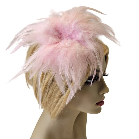 Light Pink Feathers Fascinator Pink Feathers Brooch Pin Pink Feather Accessory - Picture 1 of 7